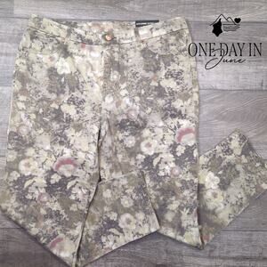 Chico's So Slimming Girlfriend Ankle Jeans Size Chico's 3 (16)